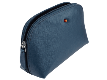 námořnická modrá